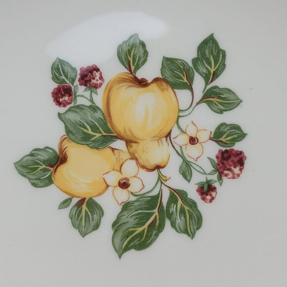Wedgwood Amway Pears & Berries 10" Round Serving Bowl Beige Fruit & Floral - Picture 4 of 11